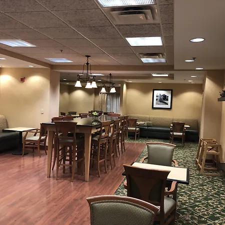 Hampton Inn Sidney-3