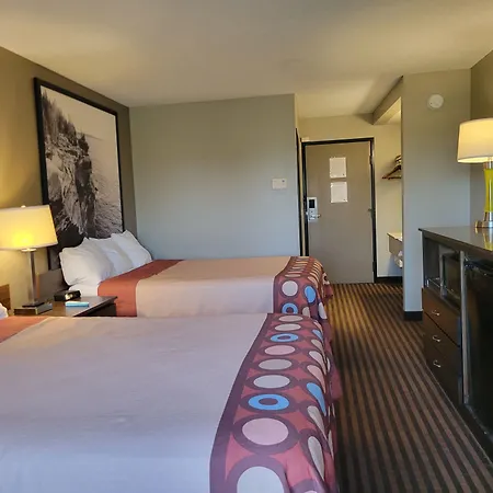 Super 8 By Wyndham Portage-3