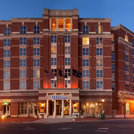 Hilton Alexandria Old Town-3