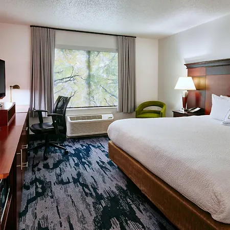 Fairfield Inn & Suites Detroit Livonia-3