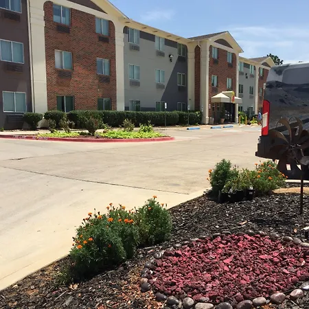 Super 8 By Wyndham Bedford Dfw Airport West-2