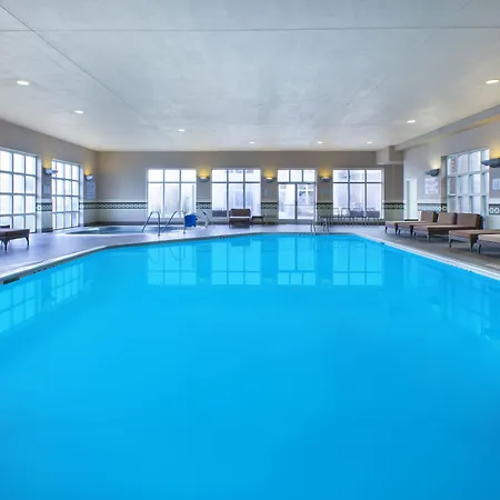 Hampton Inn & Suites Providence-Warwick Airport-2