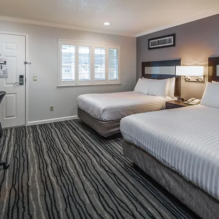 Redwood Creek Inn-2