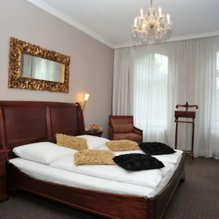Hotel Commodore-3