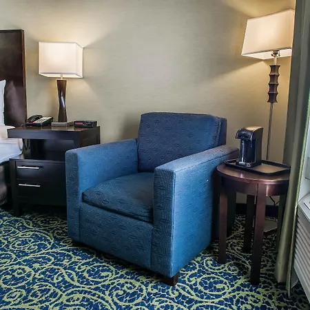 Comfort Inn & Suites Butler-3