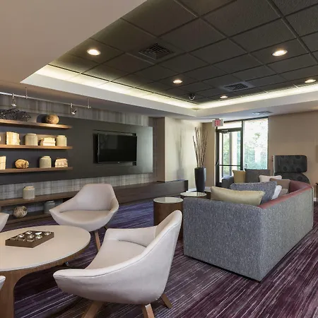 Courtyard By Marriott Traverse City-2
