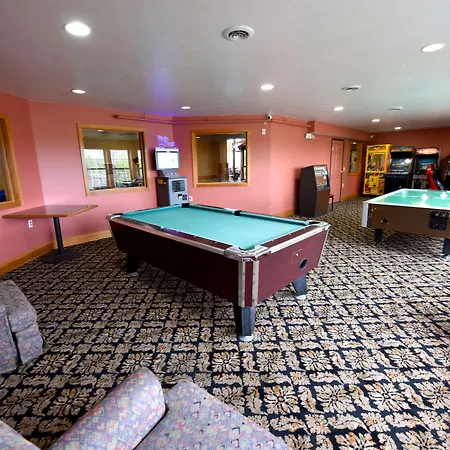 Crown Choice Inn & Suites Lakeview And Waterpark-2