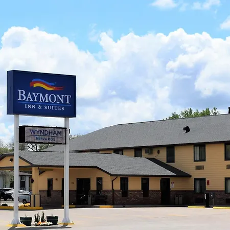 Baymont By Wyndham Pierre-3