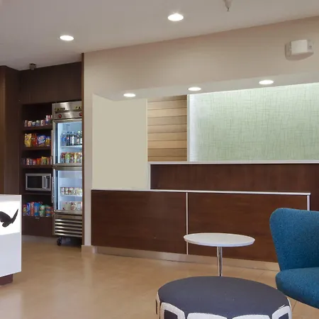 Fairfield Inn By Marriott Philadelphia Airport-2