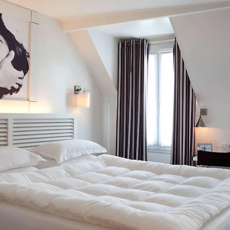 Petit Madeleine Hotel-3