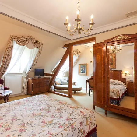 Hotel Belle Epoque-3