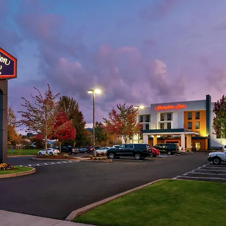 Hampton Inn Eugene-3