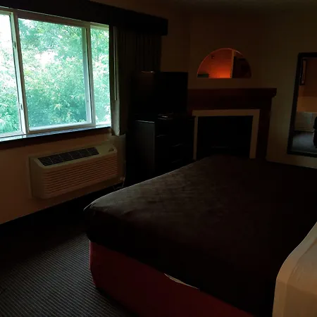 Americinn By Wyndham Menomonie-3