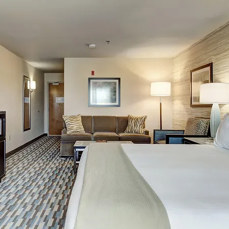 Holiday Inn Express Hotel & Suites Warwick-Providence Airport By Ihg-2