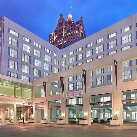 Residence Inn Milwaukee Downtown-2