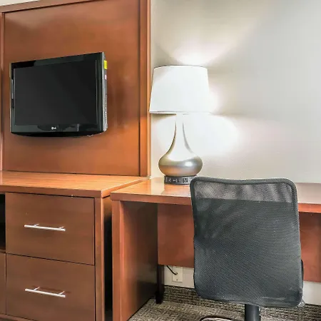 Comfort Suites Springfield I-70-3