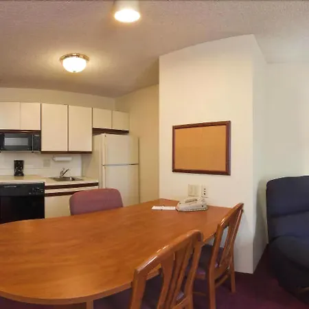 Mainstay Suites Emporia-3