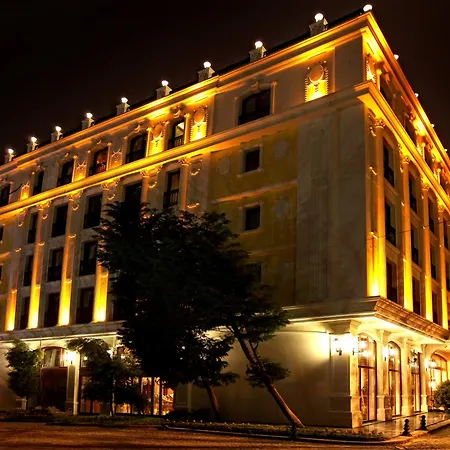 Deluxe Golden Horn Sultanahmet Hotel-3