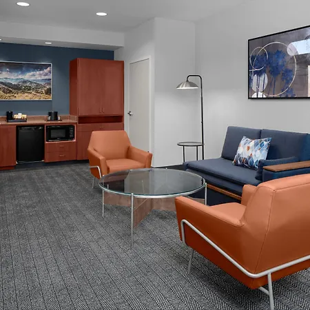 Courtyard By Marriott San Diego Central-3