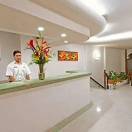 Emperador Vallarta Beachfront Hotel And Suites-2