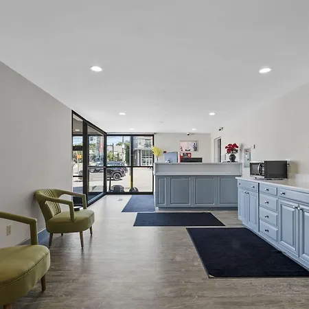 Super 8 By Wyndham Watertown/Cambridge/Boston Area-2