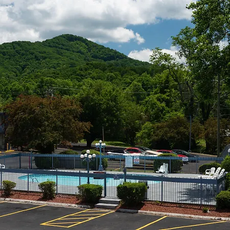 Super 8 By Wyndham Black Mountain Asheville East-3
