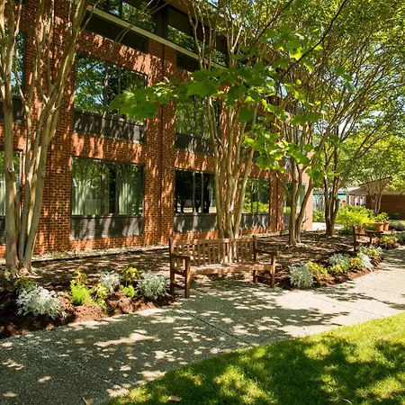 Williamsburg Woodlands Hotel & Suites, An Official Colonial Williamsburg Hotel-3