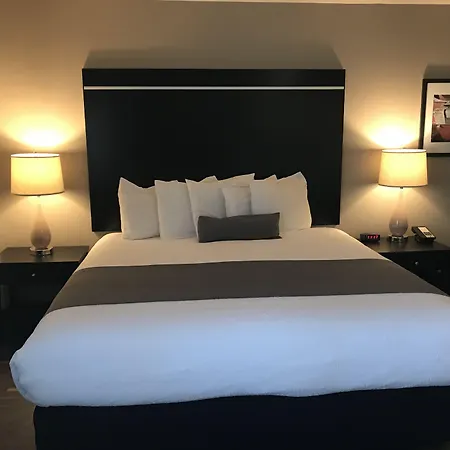 Ten Pin Inn & Suites-2