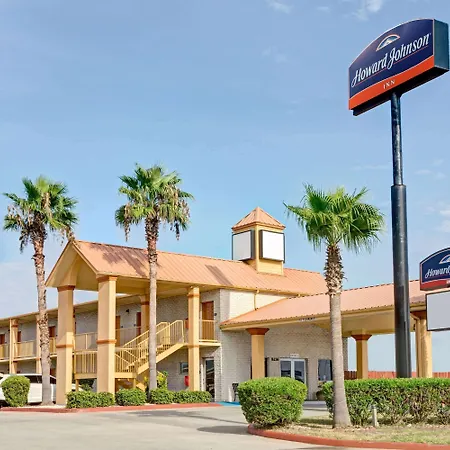 Howard Johnson By Wyndham Galveston-2
