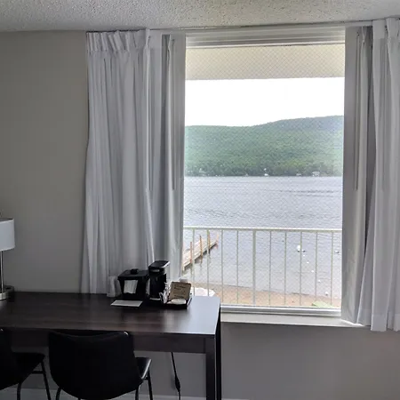 Lakefront Terrace Resort-3