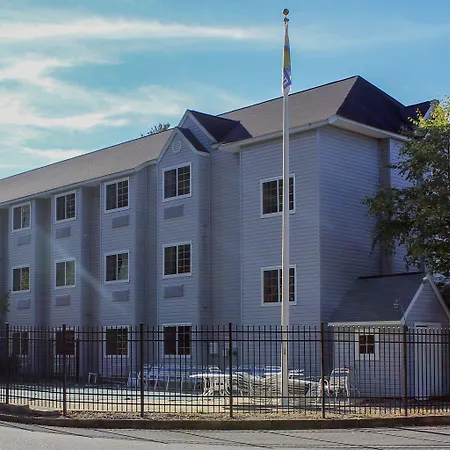 Days Inn By Wyndham Sturbridge-3