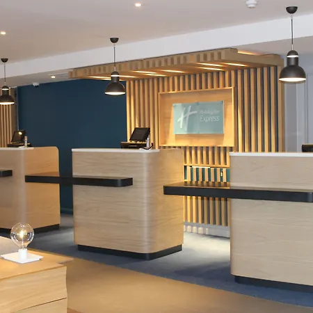 Holiday Inn Express Oxford Kassam Stadium By Ihg-3