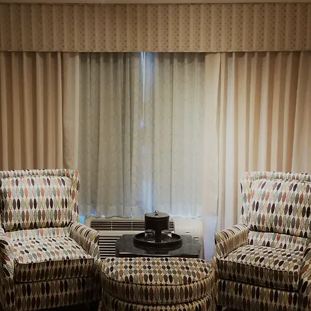 Town & Country Inn And Suites-3