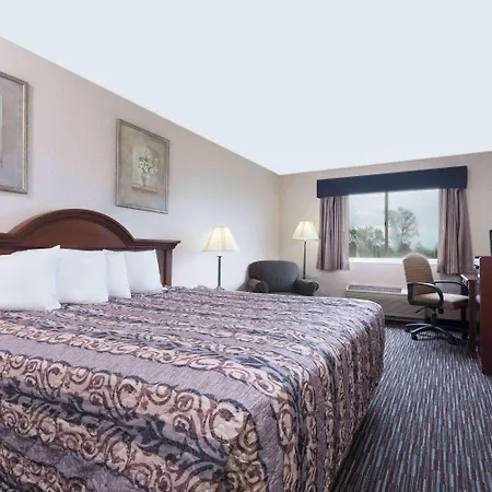 Baymont By Wyndham Columbus/Rickenbacker-2