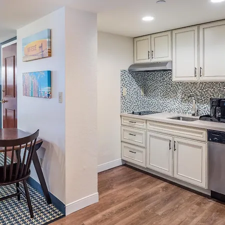 The Atlantic Suites On The Ave-2