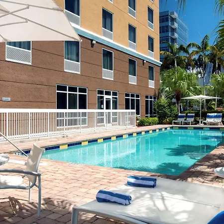 Hampton Inn Hallandale Beach-Aventura-3