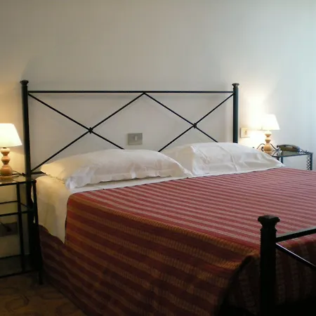 Hotel Sangallo B&B-Panoramic Position-Valley And Vineyard View-Family Run-2