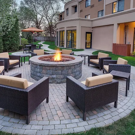 Courtyard By Marriott Providence Warwick-3
