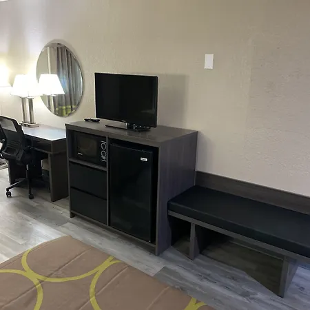 Super 8 By Wyndham Gainesville Tx-3