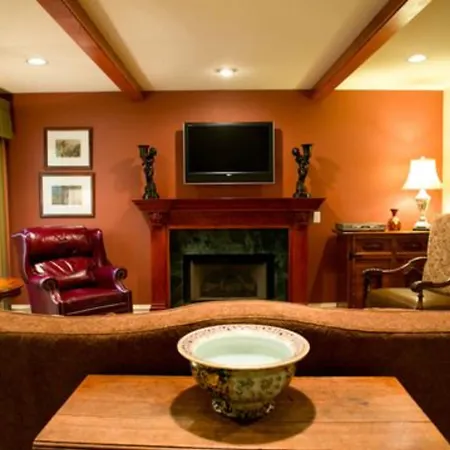 The Sanford House Inn & Spa-3