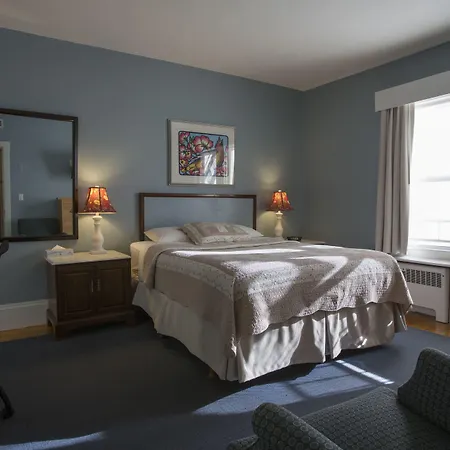 Irving House At Harvard-2