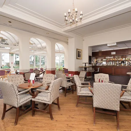 Elstead Hotel-3