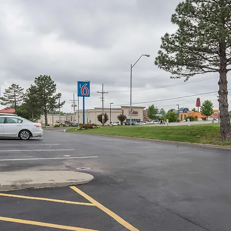 Motel 6 Kansas City, Mo - Airport-2