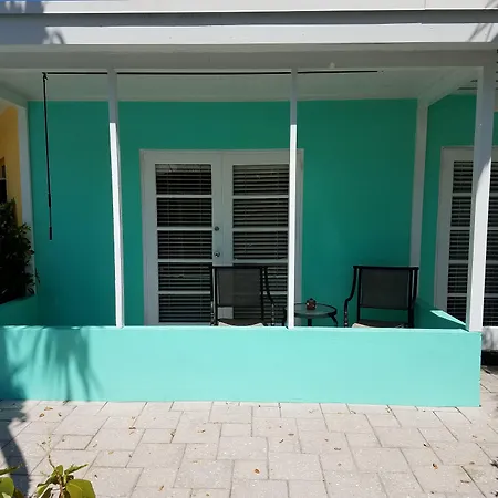 Alexander Palms Court - No Hidden Resort Fees!-2