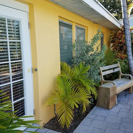 Alexander Palms Court - No Hidden Resort Fees!-3