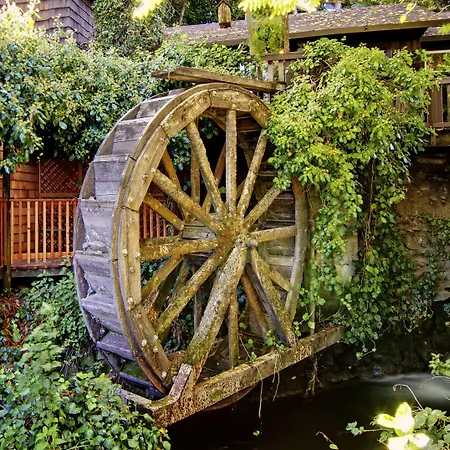 The Babbling Brook Inn-3