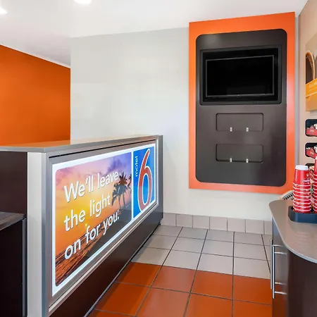 Motel 6-Santa Barbara, Ca - State Street-2