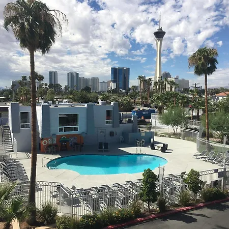 Super 8 By Wyndham Las Vegas North Strip/Fremont St. Area-3