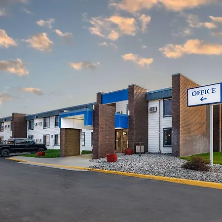 Baymont By Wyndham Gillette-2