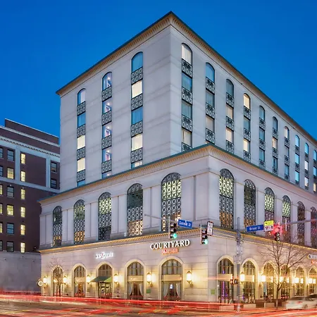 Courtyard By Marriott Stamford Downtown-3